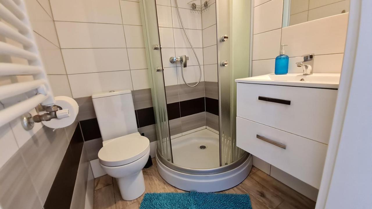 Bela - Pokoje Z Aneksami I Apartamenty Kołobrzeg Esterno foto