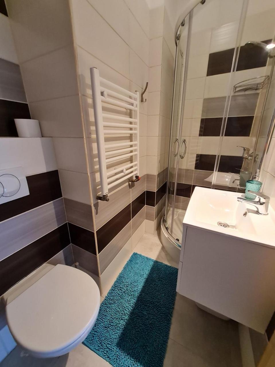 Bela - Pokoje Z Aneksami I Apartamenty Kołobrzeg Esterno foto