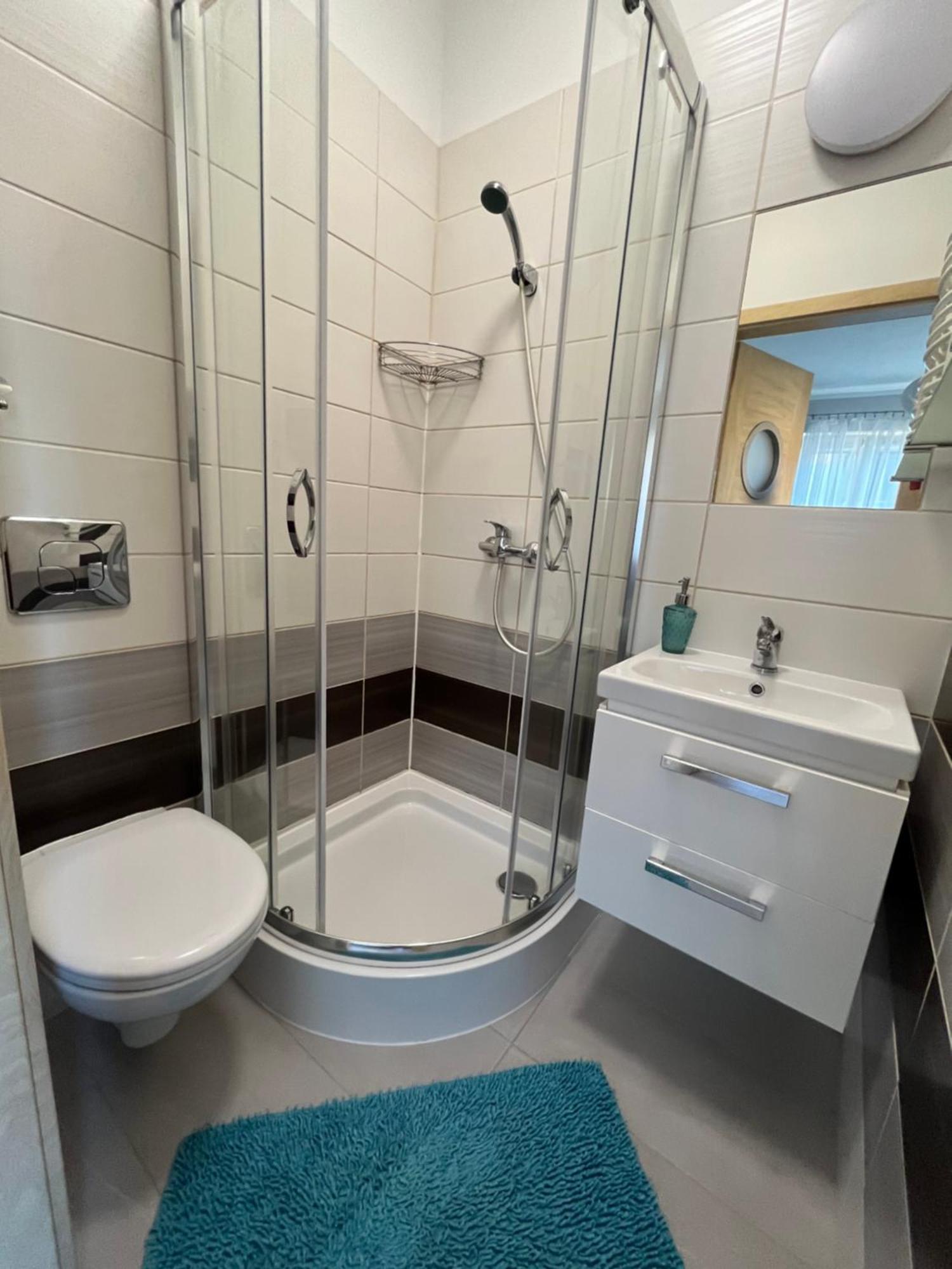 Bela - Pokoje Z Aneksami I Apartamenty Kołobrzeg Esterno foto